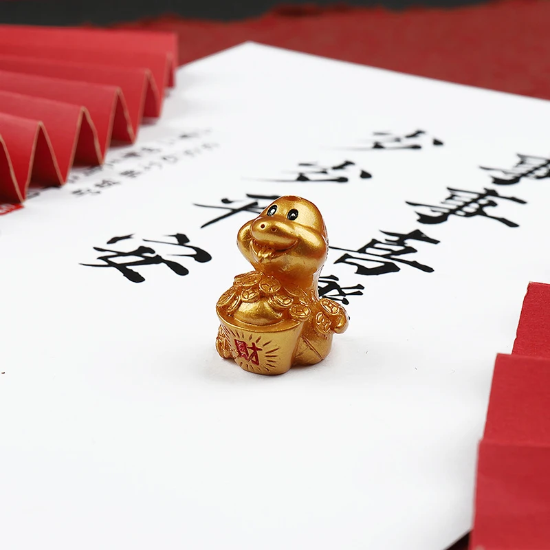 Cute Cartoon Resin Snake Desktop Ornaments Chinese Zodiac Snake Attracting Wealth Bring Good Luck Home Feng Shui Decoration