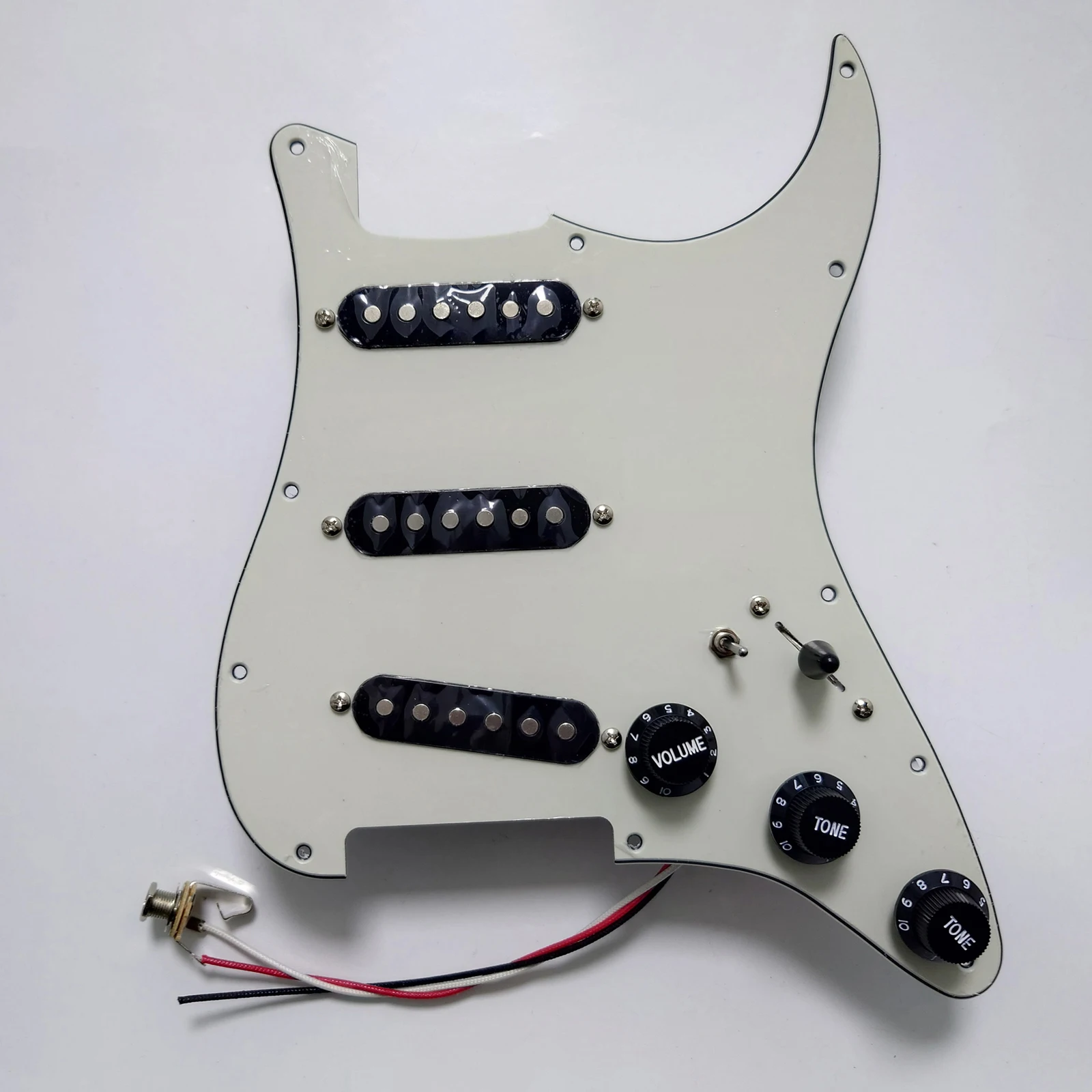 

Prewired Loaded ST Pickguard SSS Pickups Set for ST Guitar Replacement Parts