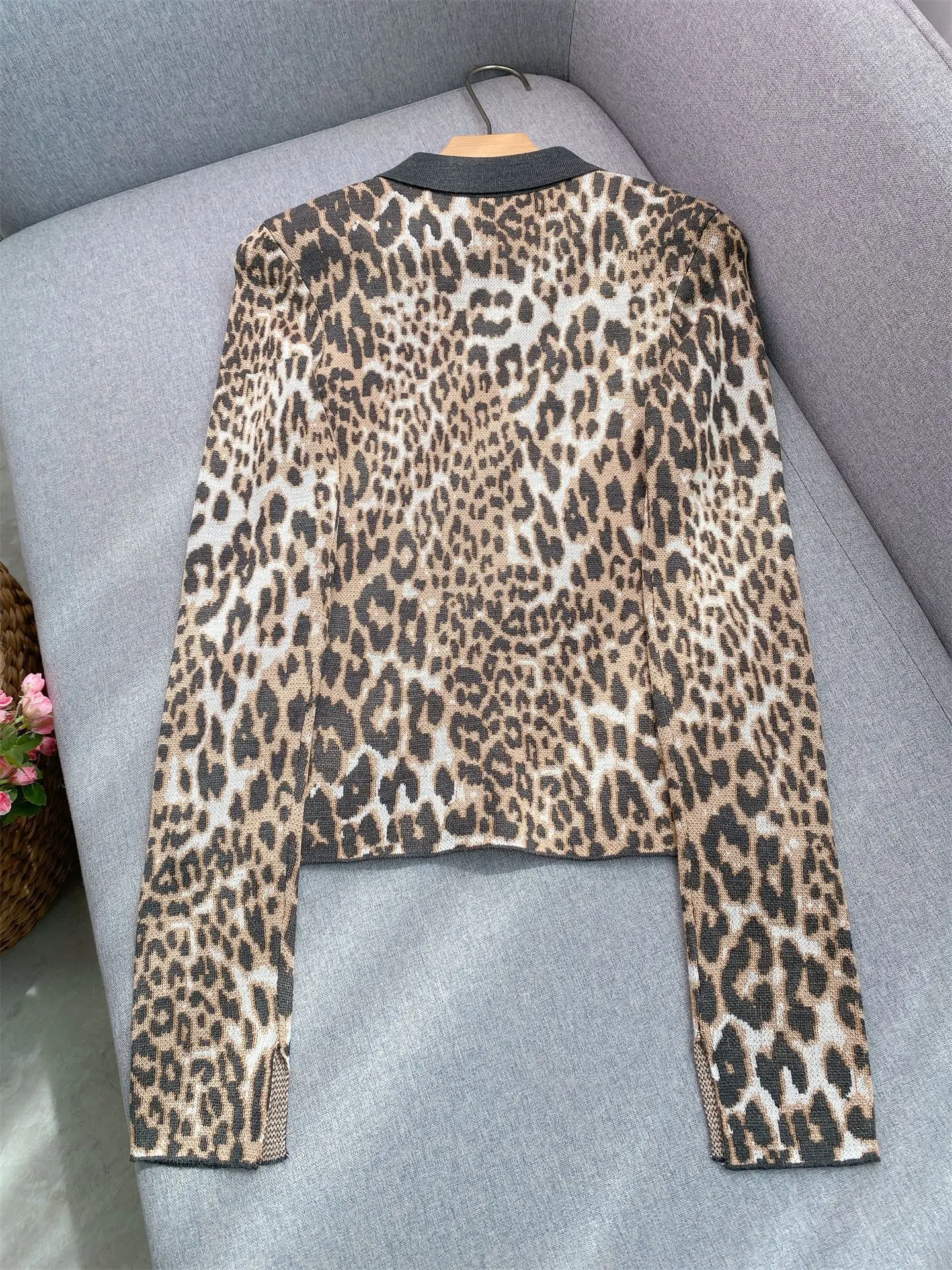 

Новый женский топ vitntage с леопардовым принтом 2022, повседневный женский пуловер с длинными рукавами и вышивкой