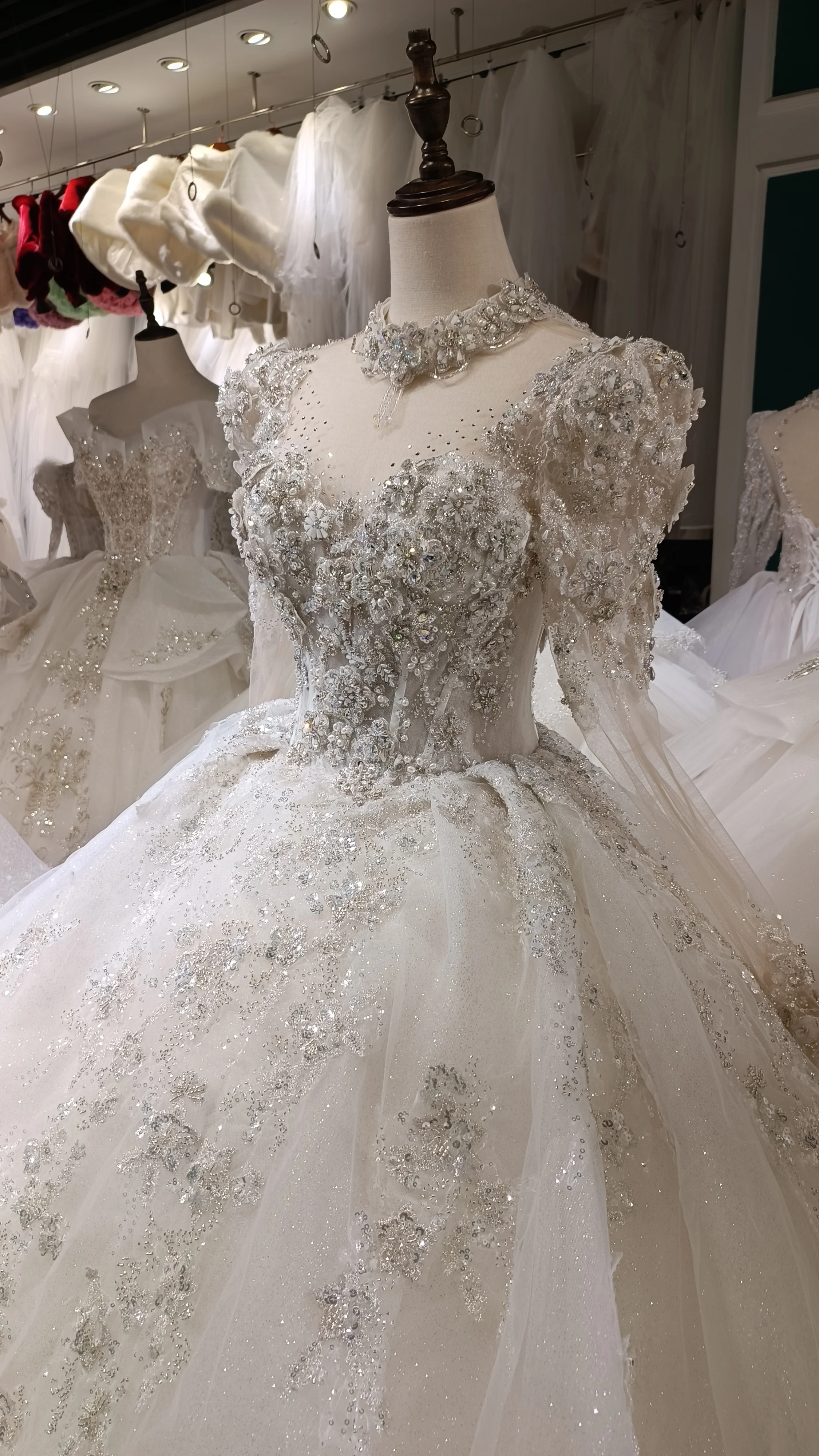 Coleção verde personalizada estilos bonitos populares vestidos de casamento brilhos e contas cristais vestidos de noiva novia