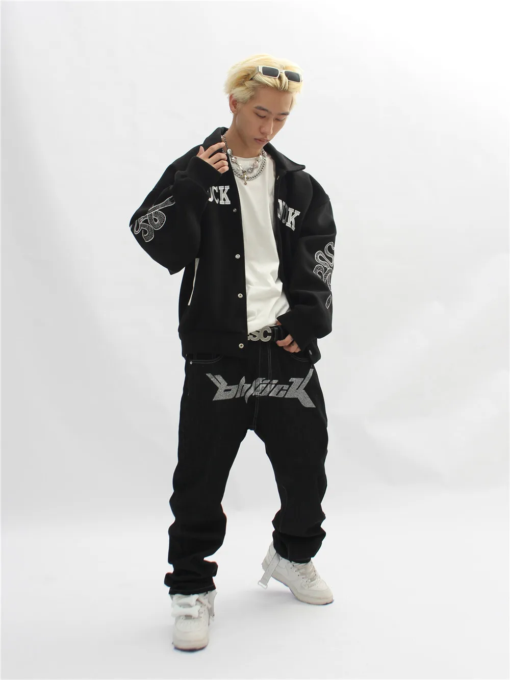 Celana Jeans Pria Motif Huruf Gaya Eropa dan Amerika Celana Lurus Longgar Merek Fashion Jalanan Celana Ayah Kasual Gelap