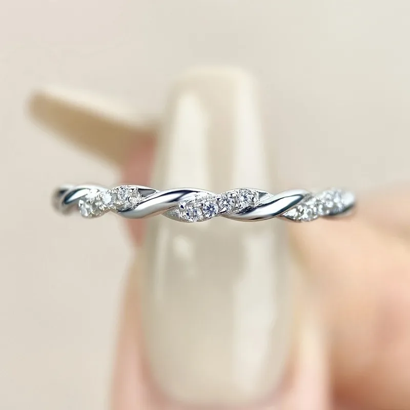 

Elegant Moissanite Twist Ring Perfect for Daily Wear, Special Occasions, Ideal Gift for Men and Women Jewelry for Women Rings