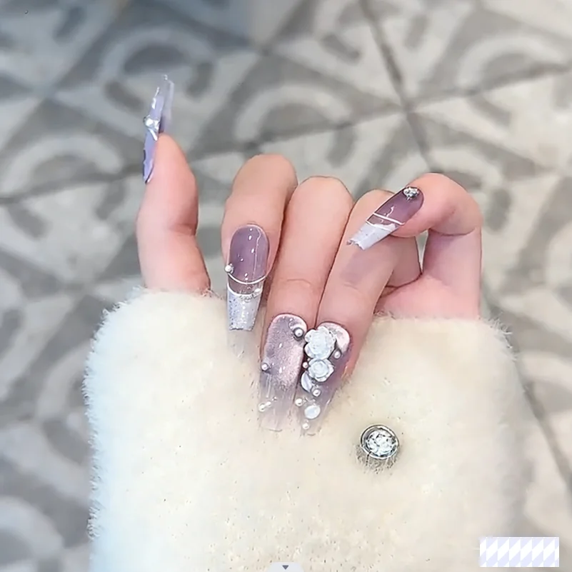 10 Stück Lila Französische Press-On Nägel Katzenaugen-Effekt DIY Romantische 3D-Blumen Schmetterling Perlen Handgefertigte Künstliche Nägel