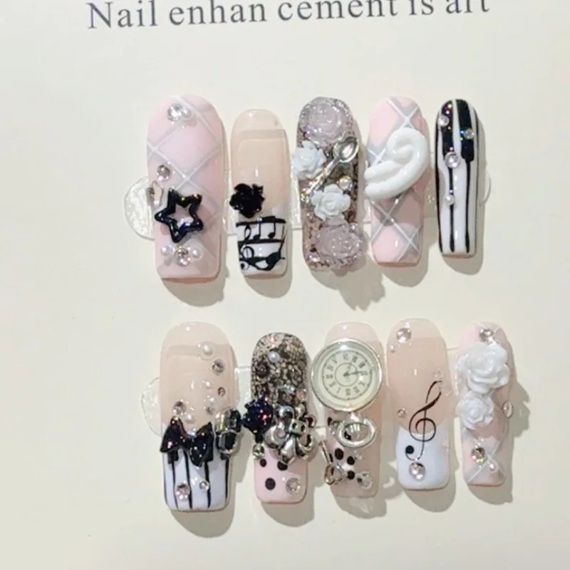 Notas musicales Retro Vintage Gyaru francés hecho a mano prensa en las uñas 3D Rosa arco perla rosa uñas postizas Y2K lindo ataúd largo arte de uñas