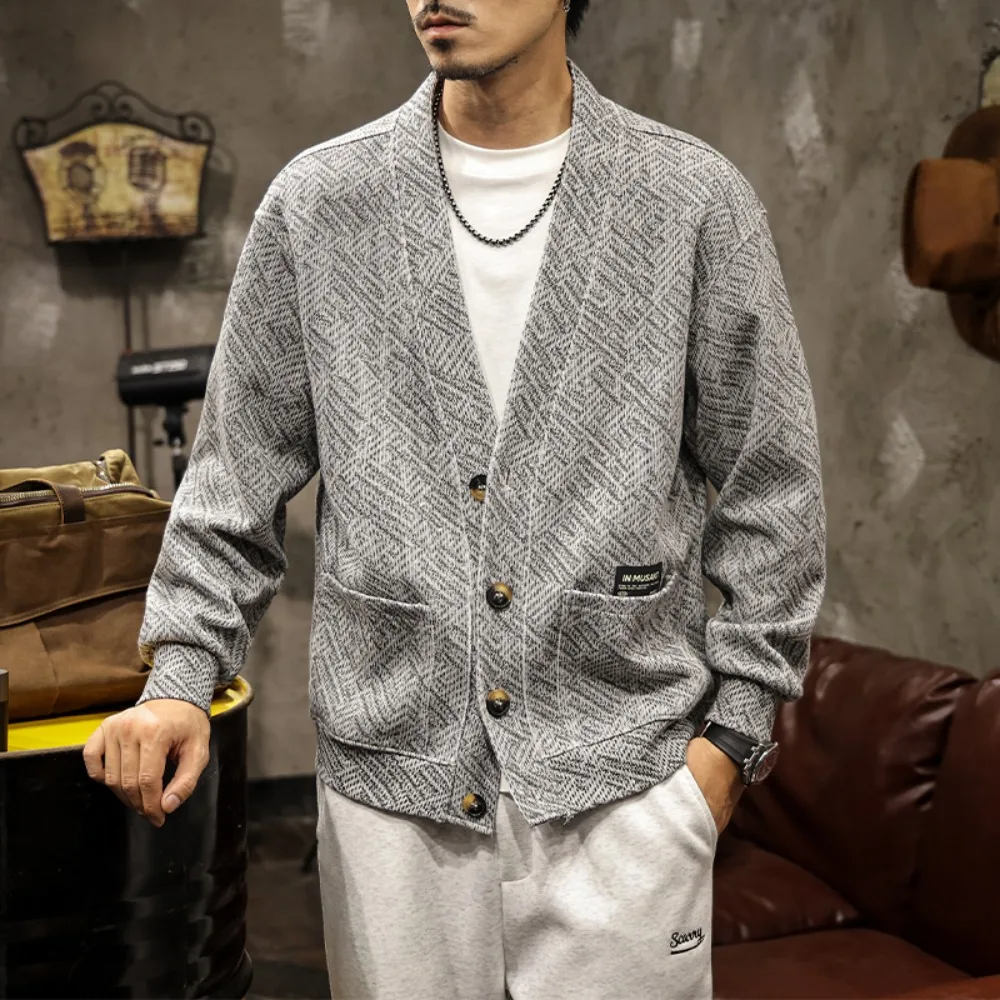 

Модный мужской тяжелый кардиган с глубоким V-образным вырезом и капюшоном, высококачественный крутой вязаный свитер со шнуровкой на спине для мужчин на осень.