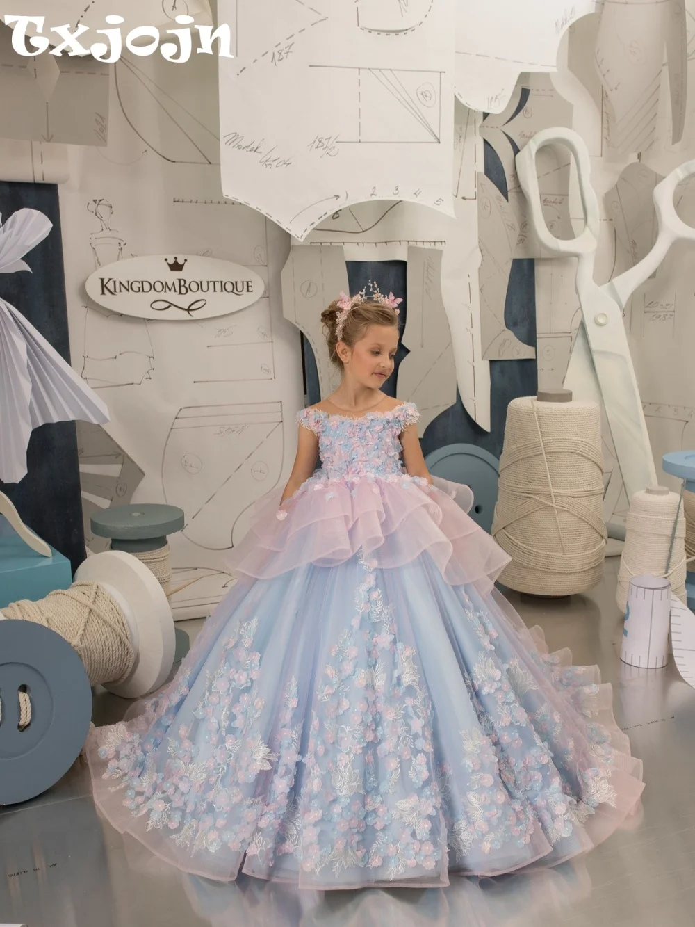 Opulent Charming Lace Appliques Girls Dresses For Birthday Party Puffy Elegant A-line Princess Gown Wedding Guest Clothes