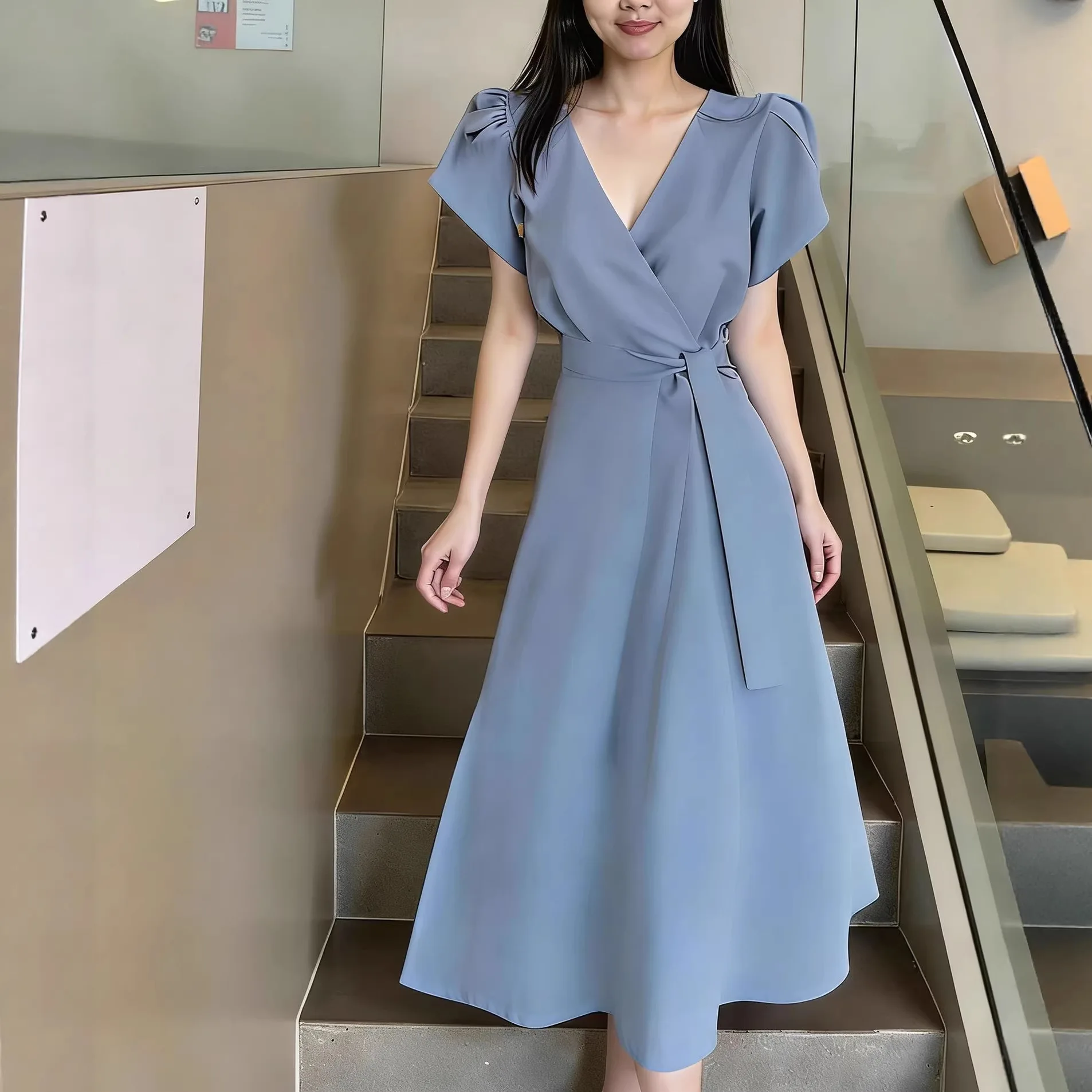 

Christmas Red French Gentle Temperament Collar Lace-up Waist Mid-Length Dress