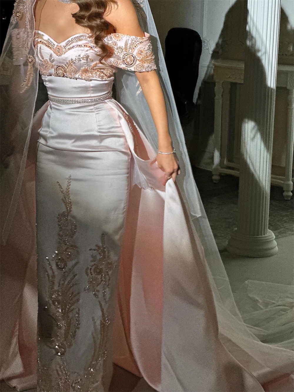 فستان سهرة بسيط من الساتان الوردي مخصص على شكل قلب رسمي مكشوف الكتفين فستان حفلات ناعم مستقيم ذيل محكمة #1