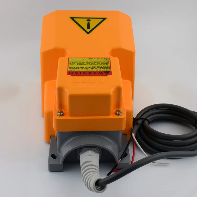 Imported Korean brand foot switch, Kacon HRF-HD3NX. The foot pedal for punching machine control comes with a 2-meter cable.