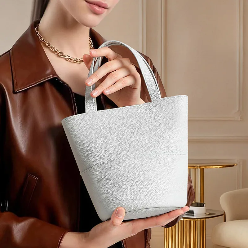 

Niche Vegetable Basket New Leather Portable Bucket Bag Single Shoulder Crossbody Versatile Exquisite Portable Women's Bag