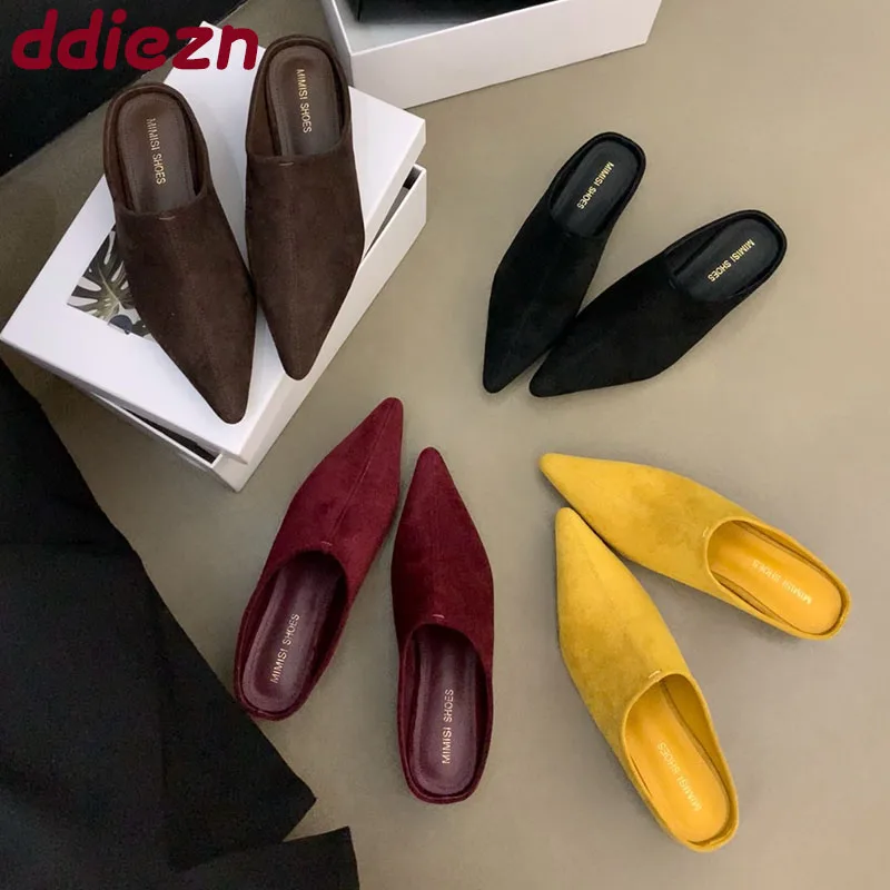 

Модные женские туфли-лодочки из флока на низком каблуке, шлепанцы, туфли-лодочки, женская обувь на мелком каблуке с острым носком, женские туфли на каблуке, сандалии