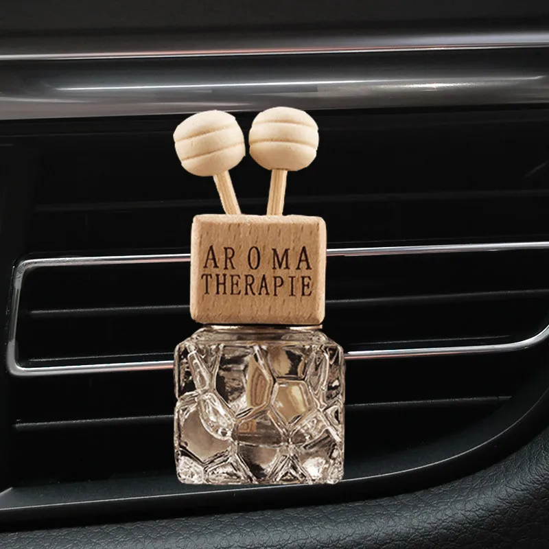 Car Perfume Bottle Auto Ornament Essential Oils Diffuser Fragrance Ornament Perfume Pendant Air Freshener Hanging Glass Bottle