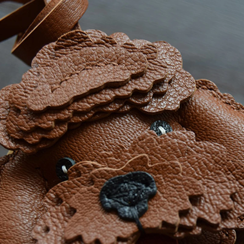 Handgefertigter Echtleder-Taschenanhänger Teddybär Schlüsselanhänger Welpen und Hunde Kleiner Pudel Schlüsselring mit Geschenkbox – Detail 3