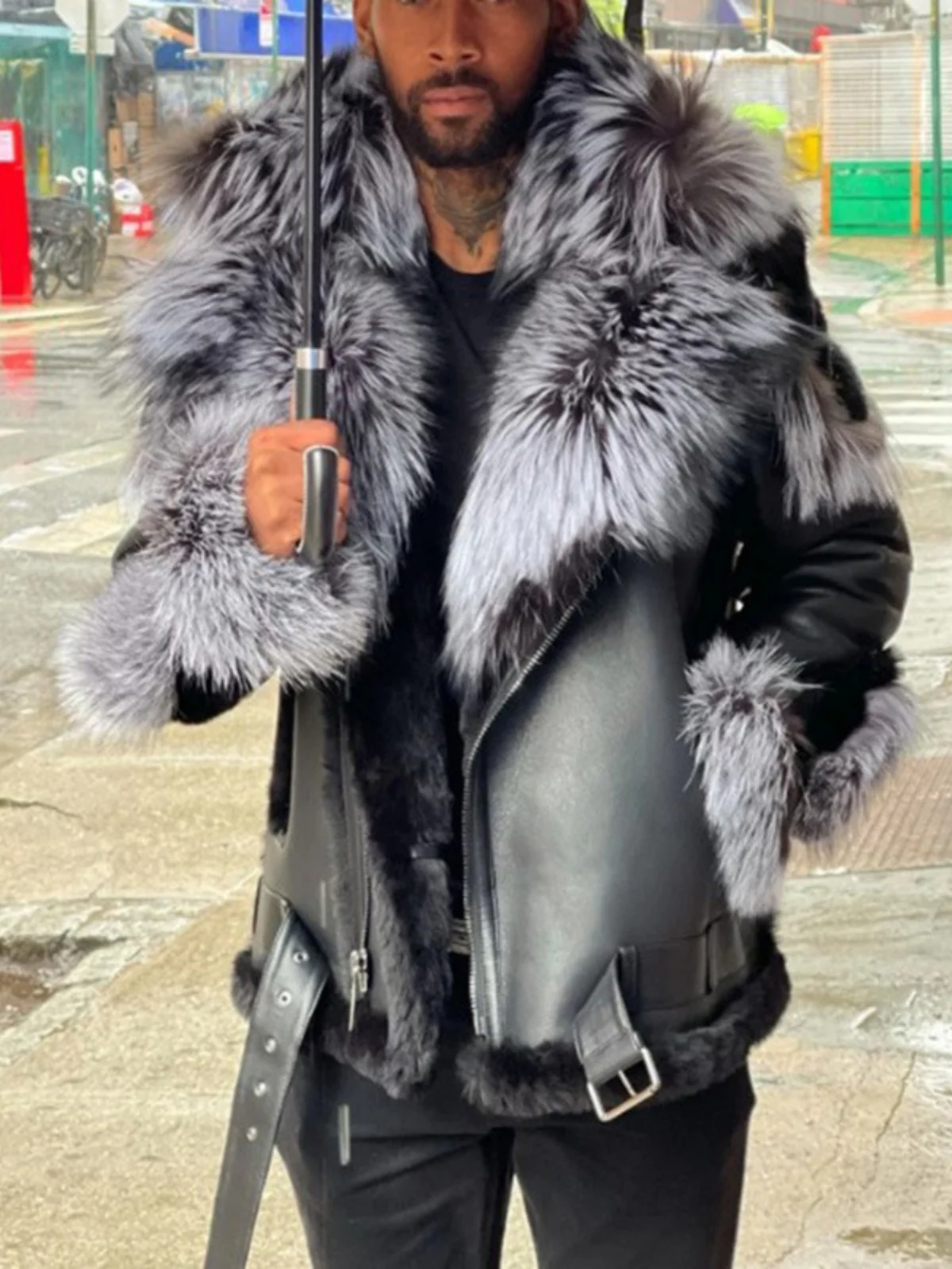 

Period Style Outdoor Thermal Fur Coat with Fleece And Fur Collar Men's Long Sleeve Zipper Hooded Leather Coat