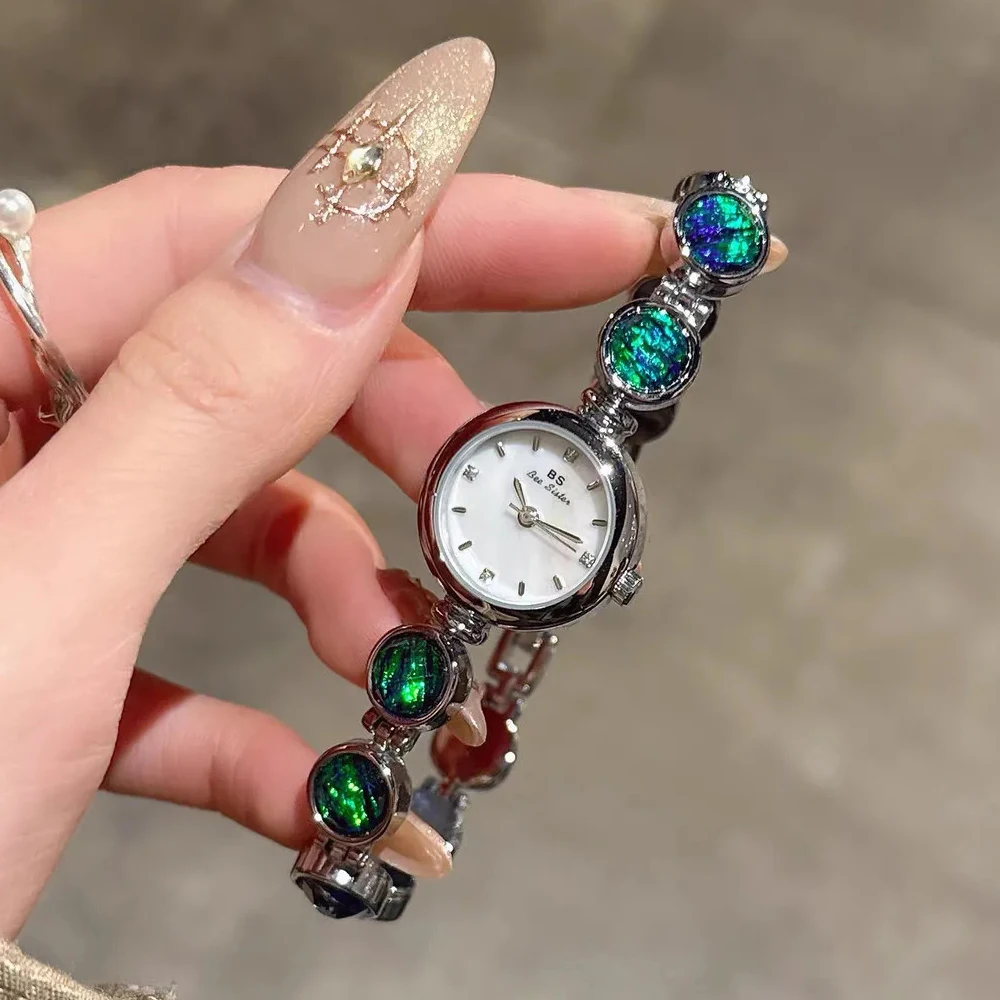 

Женские часы, легкие роскошные малахитовые наручные часы с радужным браслетом для женщин, модные повседневные кварцевые часы с маленьким циферблатом, новинка 2023 г.