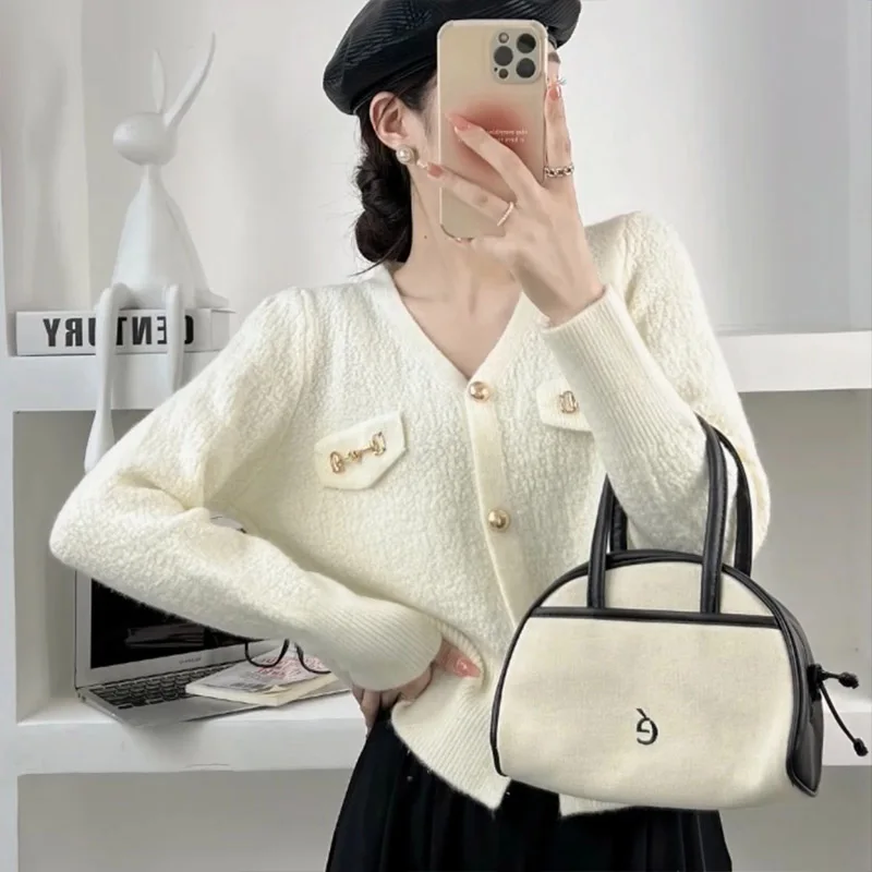 

Autumn Winter Solid Fake Pocket Loose V-neck Knitted Cardigan Women Clothing Fashion Chic Button Simple Commute Sweaters