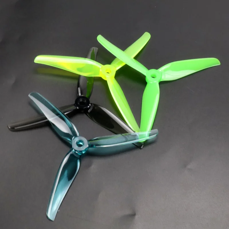 2 pares de hélices iFlight Nazgul F5 de tres aspas de 5 pulgadas con posición de orificio de 5 mm, adecuadas para drones de carreras con visión en primera persona de 5 pulgadas.