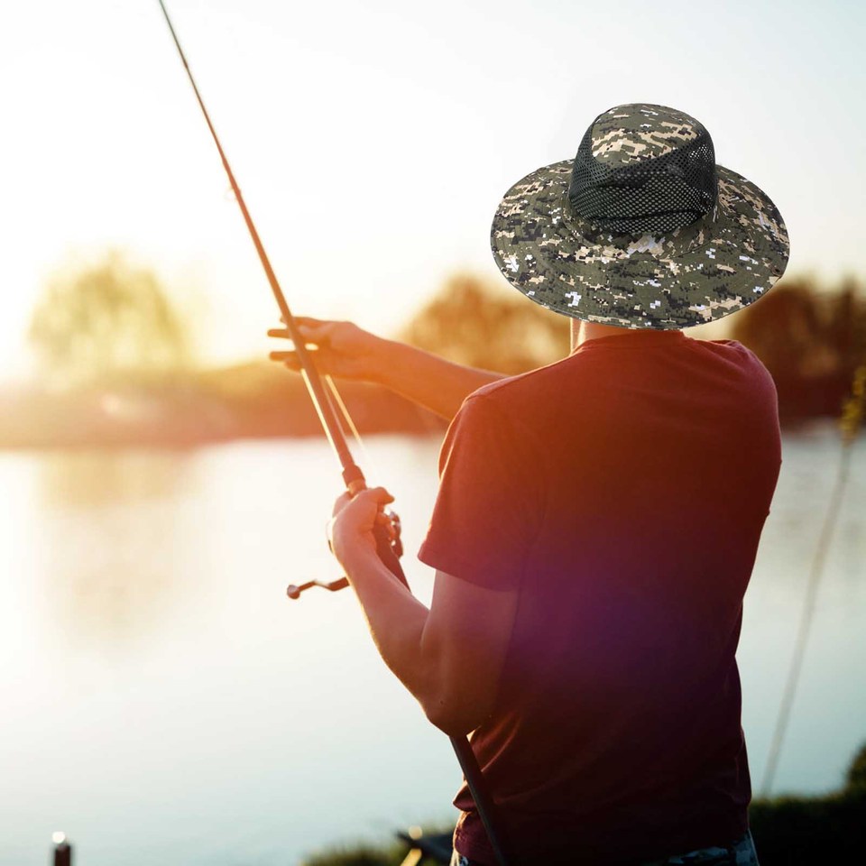  Men Camouflage Fishing Hats with Wide Full Brim Breathable Mesh Design Suitable for Beach Pool Yard Work 