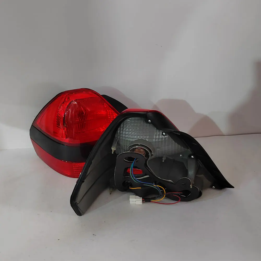 زوج سيارة الضوء الخلفي مصباح مكبح بدوره إشارة لتويوتا مارك Gx110 2001 2002 2003 Mark2 كريستال