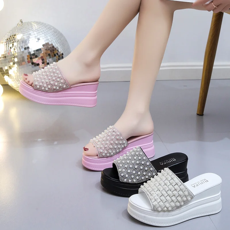 2024 New Summer Style Fashionable Comfortable and Versatile Casual Sandals Enhanced Pearl Wear-resistant Thick-soled Slippers