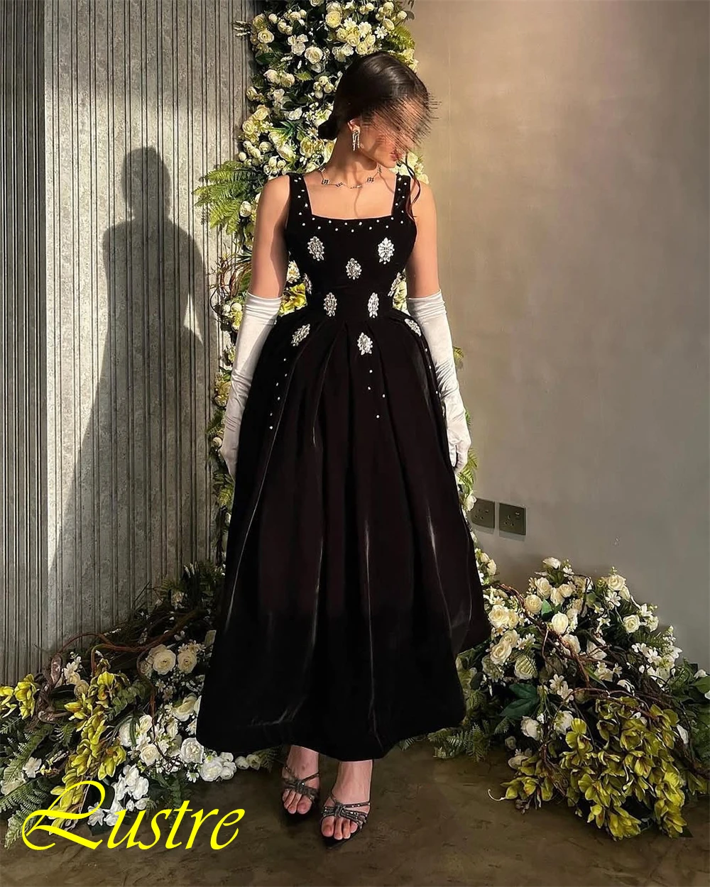 

Customized Exquisite Satin Evening Dress Delicate Square Collar Prom Dresses Sparkly Crystal Sleeveless Special Occasion Gowns
