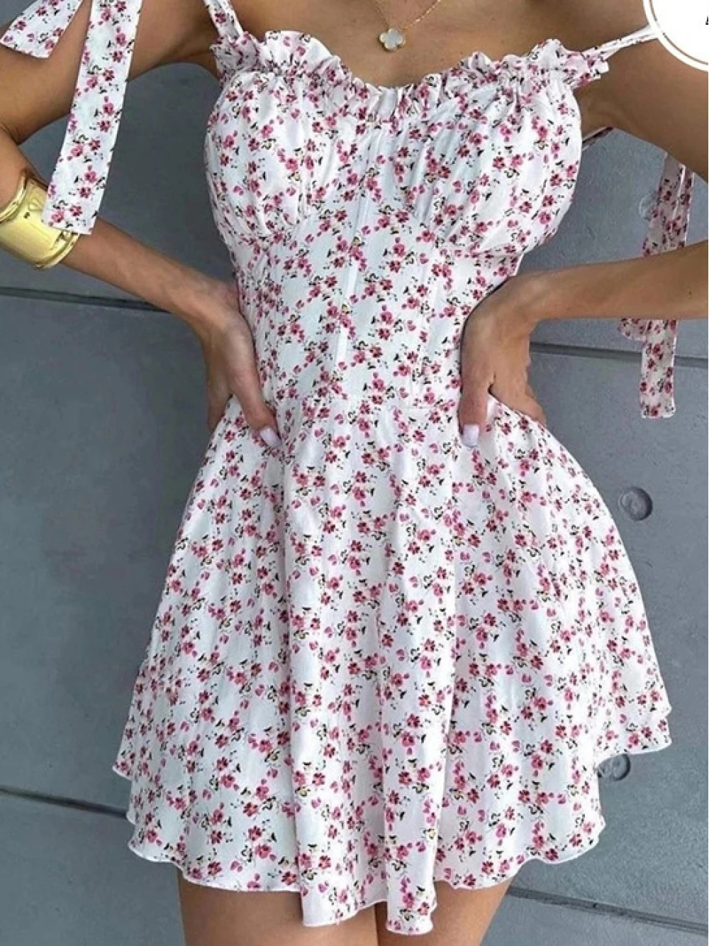 فستان فرنسي بيور ديزاير صيفي بنمط جديد بتصميم حبل وحزام الخصر للتخسيس والمظهر الرجعية