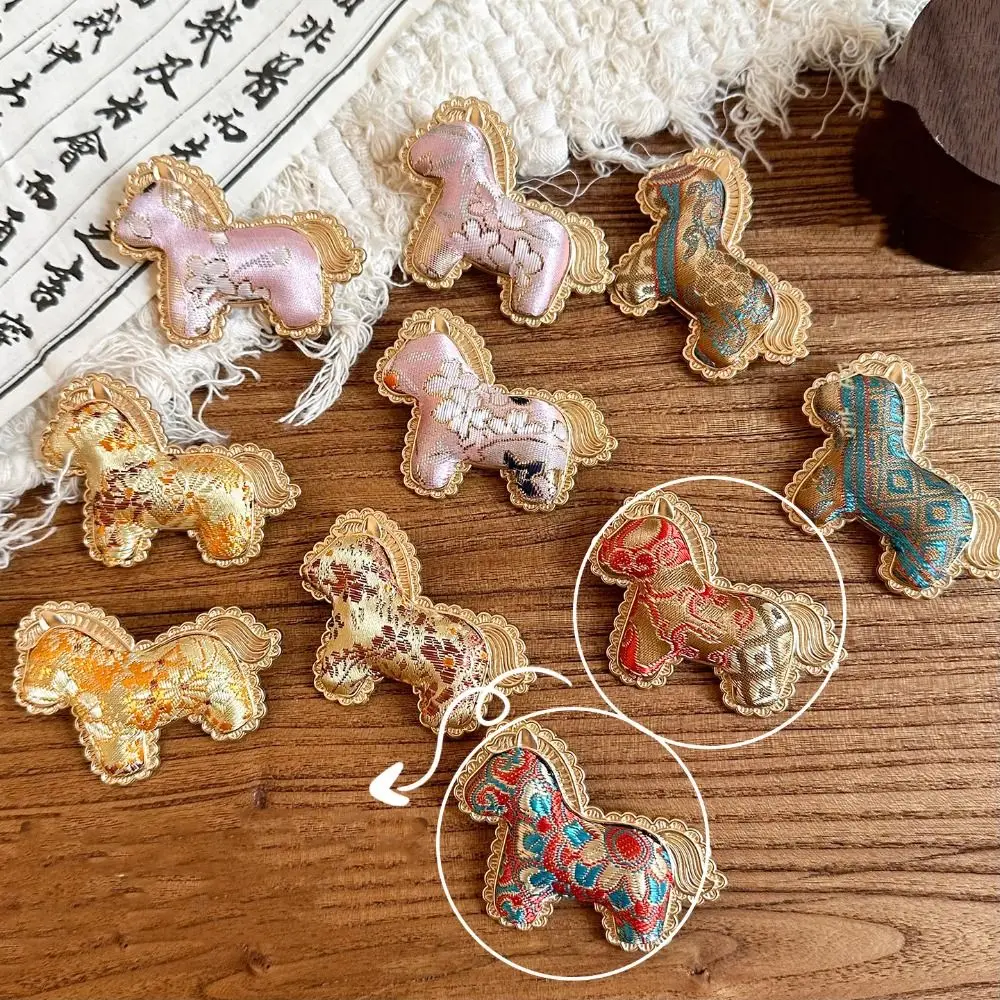 Chinese Style Song Brocade Horse Brooch Cartoon Cute Little Pony Sweater Pin Pin Accessories Retro Embroidery Horse Brooch