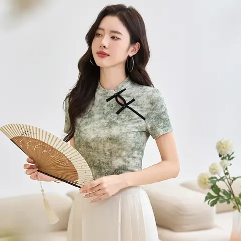 New Chinese Style Women's Slim Fit T-Shirt Round Neck Short Sleeve with Button Detail Fashion Blouse