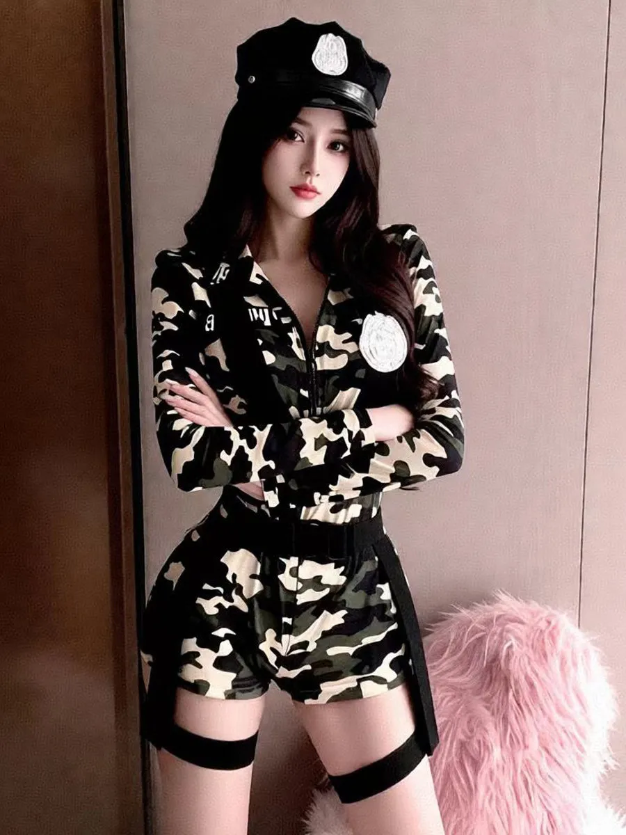 ชุดคอสเพลย์ลายพรางเซ็กซี่แบบตำรวจ แขนยาว ทรงจั๊มสูทเอวต่ำ ขาตรง หรือ กางเกงขายาว สำหรับผู้ชายและผู้หญิง...