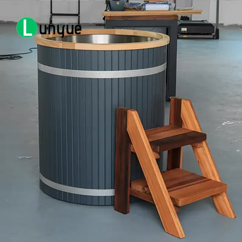 Black Decorative Wooden Ice Bucket with Cedar Steps Western Redwood Cold Tub for Ice Baths Home Spa Wellness Recovery
