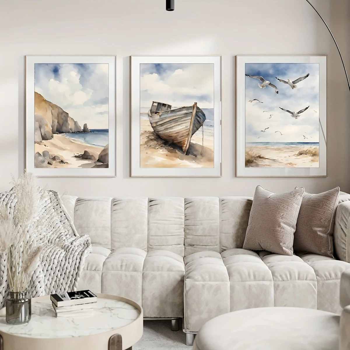 مجموعة فنية جدارية لمناظر شاطئ البحر الساحلية - ملصقات قماشية عصرية معاصرة مكونة من 3 قطع للشاطئ والقوارب وطيور النورس، إطار