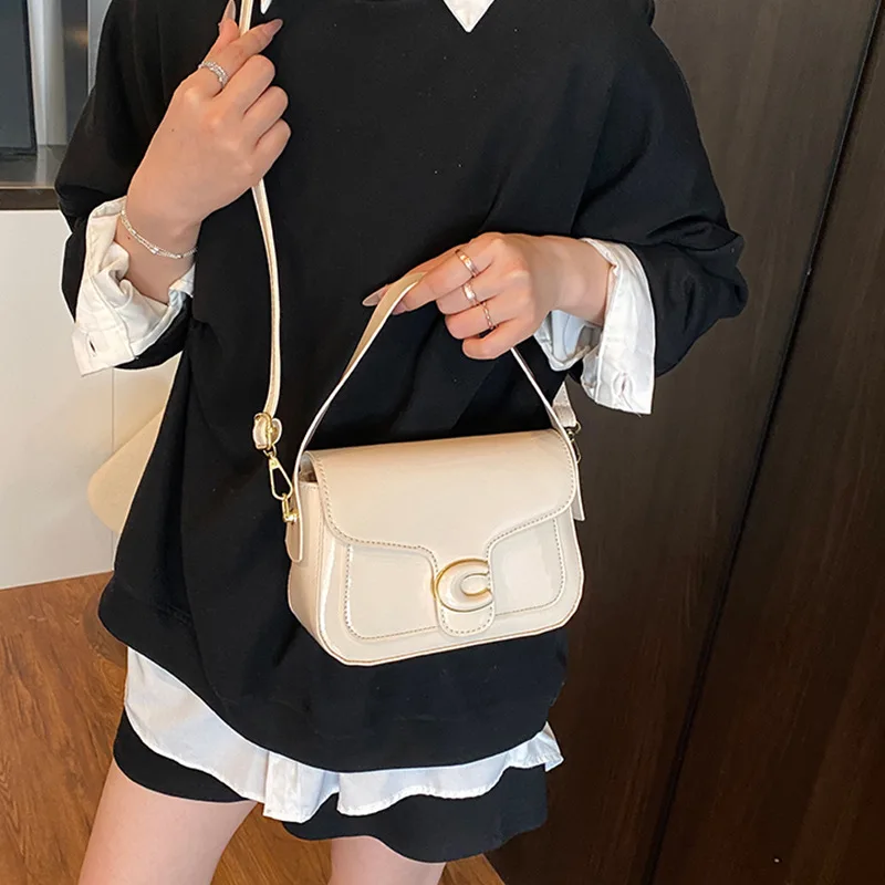 

Корейская версия нишевой модной сумки, женская сумка 2025, простая повседневная маленькая квадратная сумка, сумка через плечо в стиле ретро