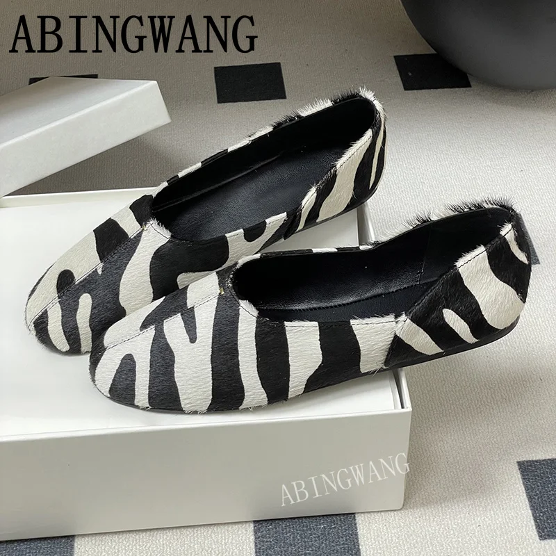 2026 Spring New Leather Flats Loafers Shoes Slip On Casual Ladies Daily Shoes Lazy Shoes Women Casual Fashion Walking Shoes