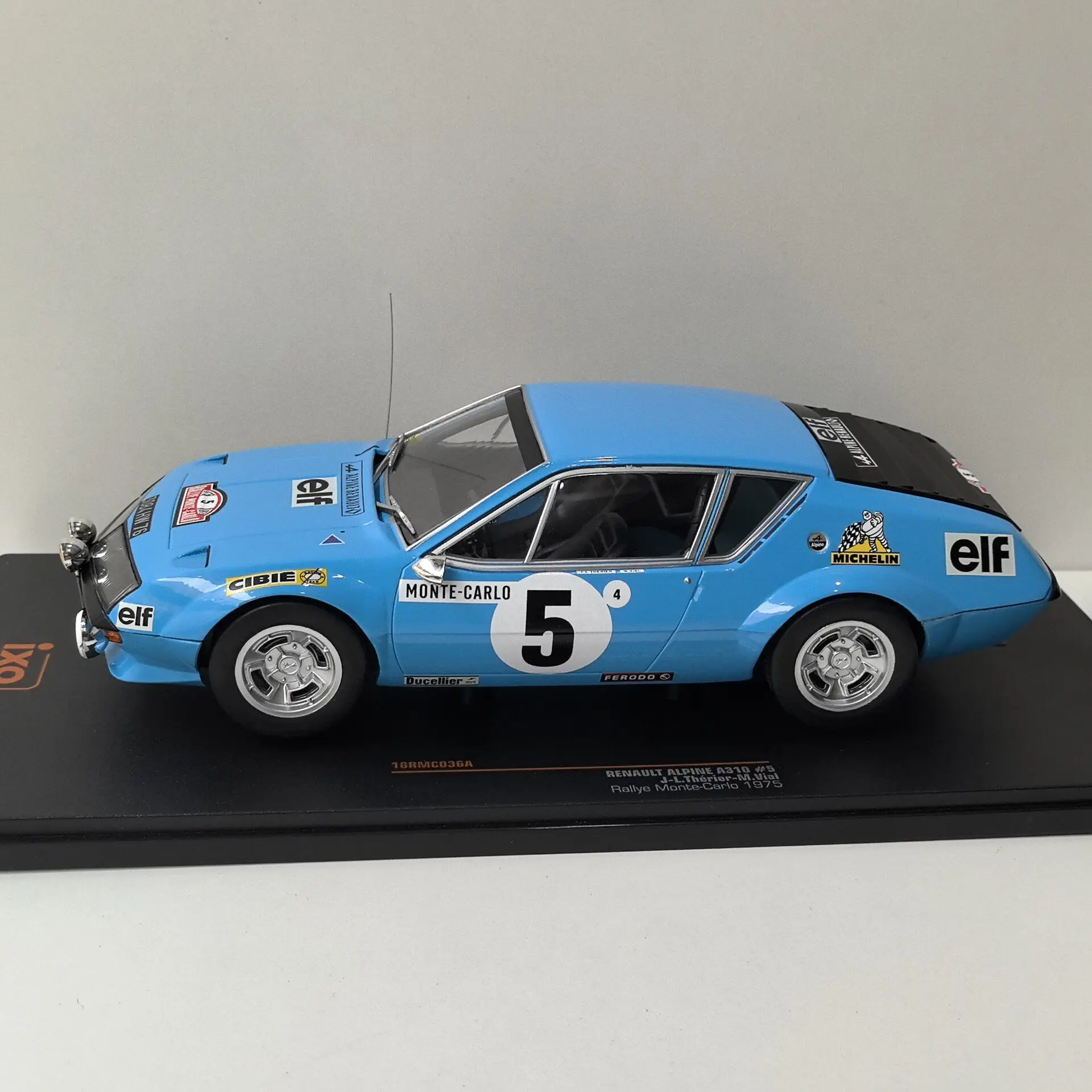 Box Deformation Diecast IXO 1/18 Scale RENAULT ALPINE A310 1975 #5 V6 Alloy Car Model