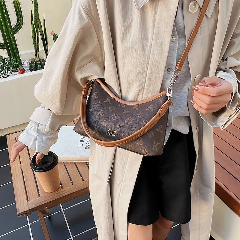 

New Printed Tote Bag for Women, High-end Portable Shoulder Bag, Large-capacity Underarm Crossbody, Fashionable Commuter Style