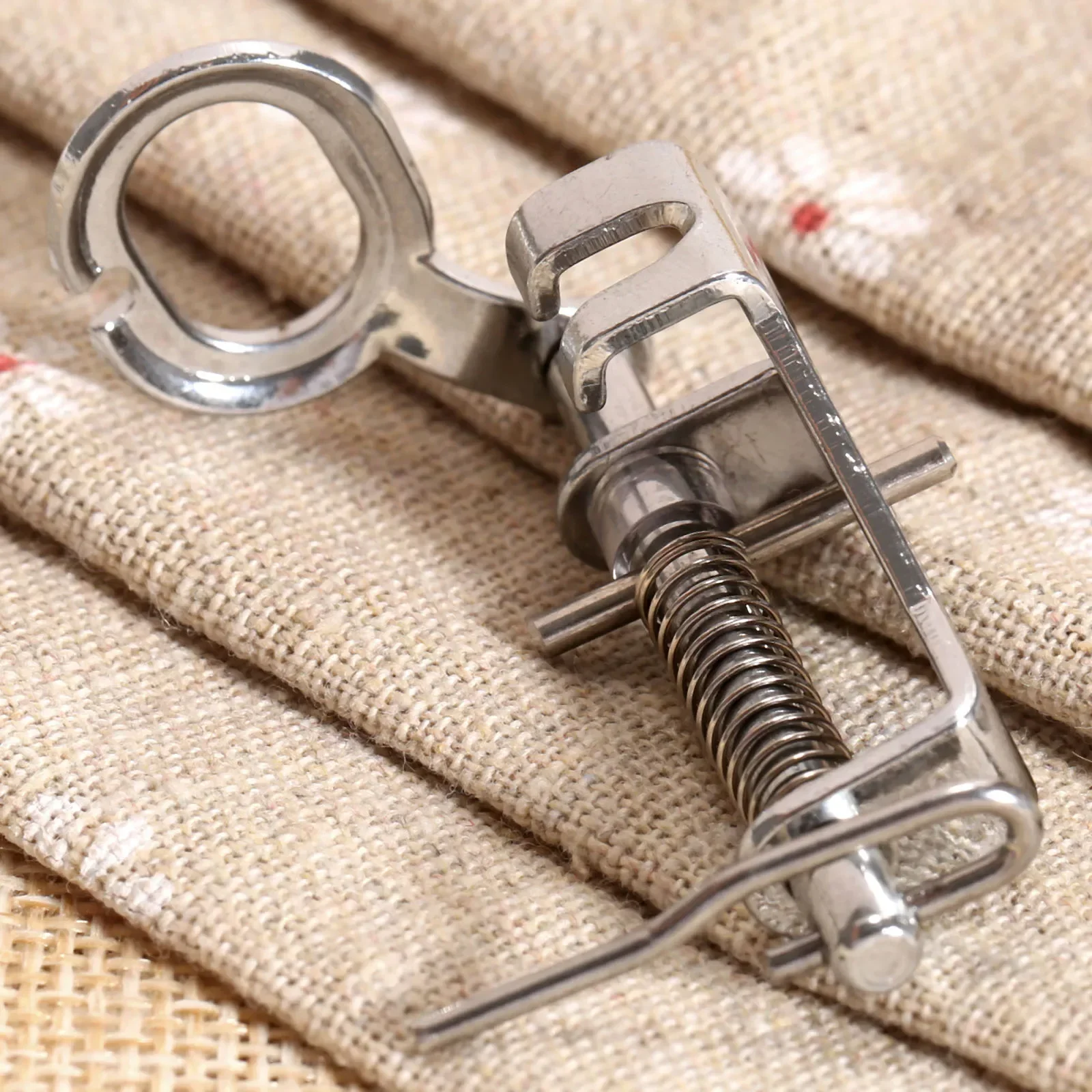 1Pc Free Motion Quilting Darning Embroidery Presser Foot for Brother Singer Janome Elna Household Multifunctional Sewing Machine