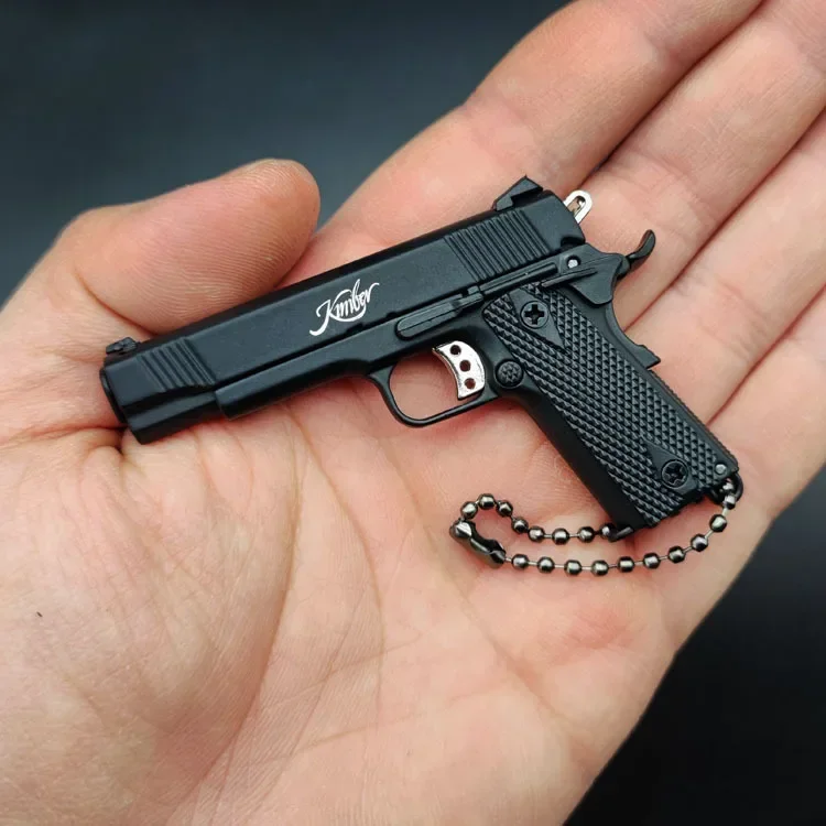 1PCS 1:3 Black Mini KIMBER 1911 Gun Pistol Toys Miniature Model Keychain Metal Shell Alloy Gift Toys (Can Not Shoot) (No Box)