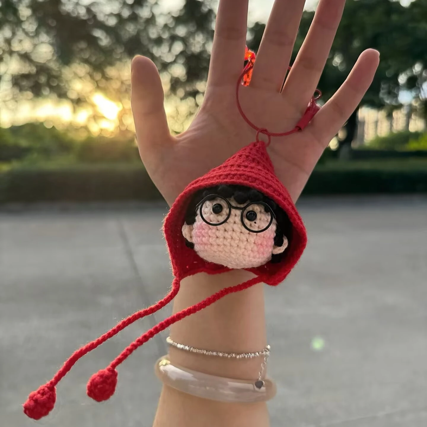(المنتجات النهائية) زلابية الصوف المصنوعة يدويًا من ليو يونينغ، وسلاسل المفاتيح الكروشيه، والمعلقات، والدمى الكرتونية وغيرها من الملحقات #1
