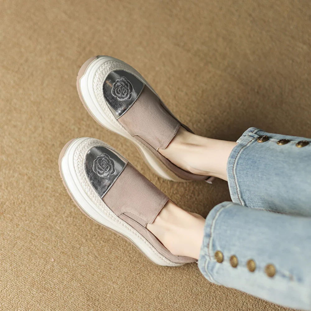 2024 New Kid Suede High Heel Platform Comfort Women Sneakers Fashion Flower Thick Bottem Slip On Casual Women Vulcanize Shoes