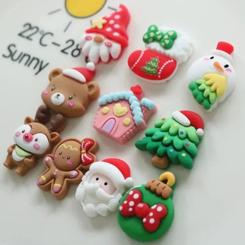 Mini Christmas Series Resin Toy Cute Santa Claus House Cartoon Bear Small Diy Party Hairpin Phone Case Accessories Decorate