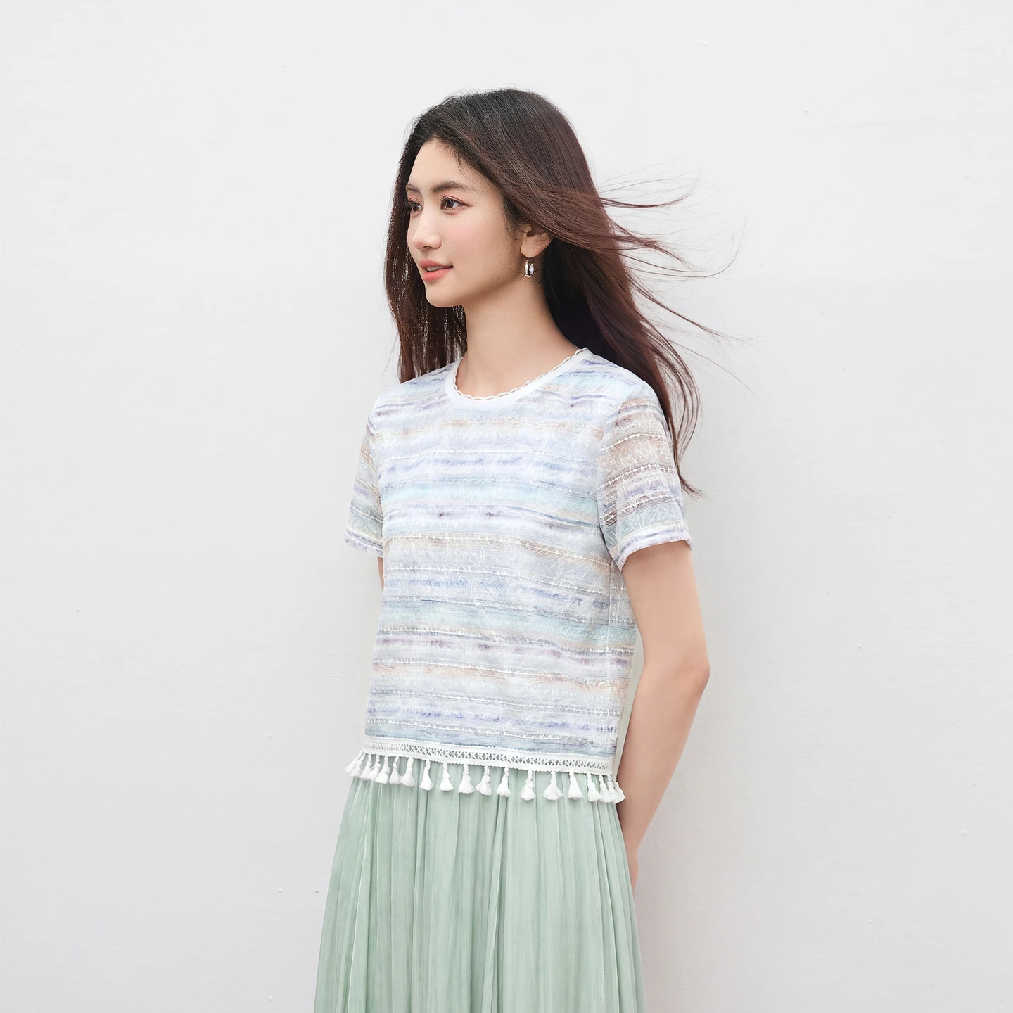 SENTUBILA Women's French Stripe T-Shirt 2026 Summer Round Neck Gradient Smudging Short Tassel Lace Top Casual Wear Q62SA7831