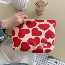 Vintage Flower Women's Cosmetic Bag Love Heart Ladies Portable Clutch Purse Handbags Female Daily Lipstick Makeup Storage Bags