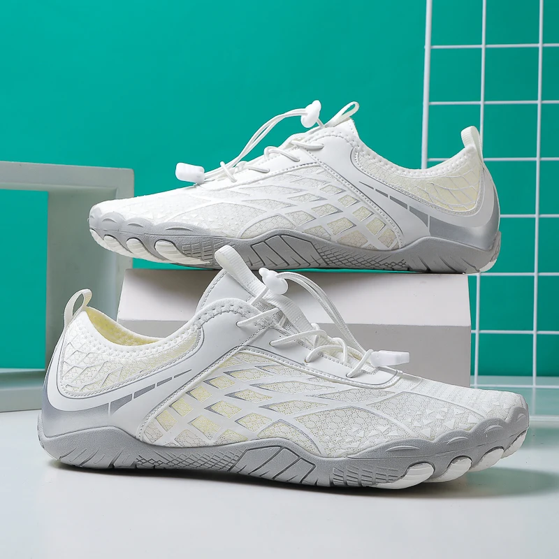 2025 Nuove scarpe da creeper per esterni dal taglio basso Scarpe da spiaggia estive da surf antiscivolo Scarpe da yoga resistenti all'usura versatili per interni