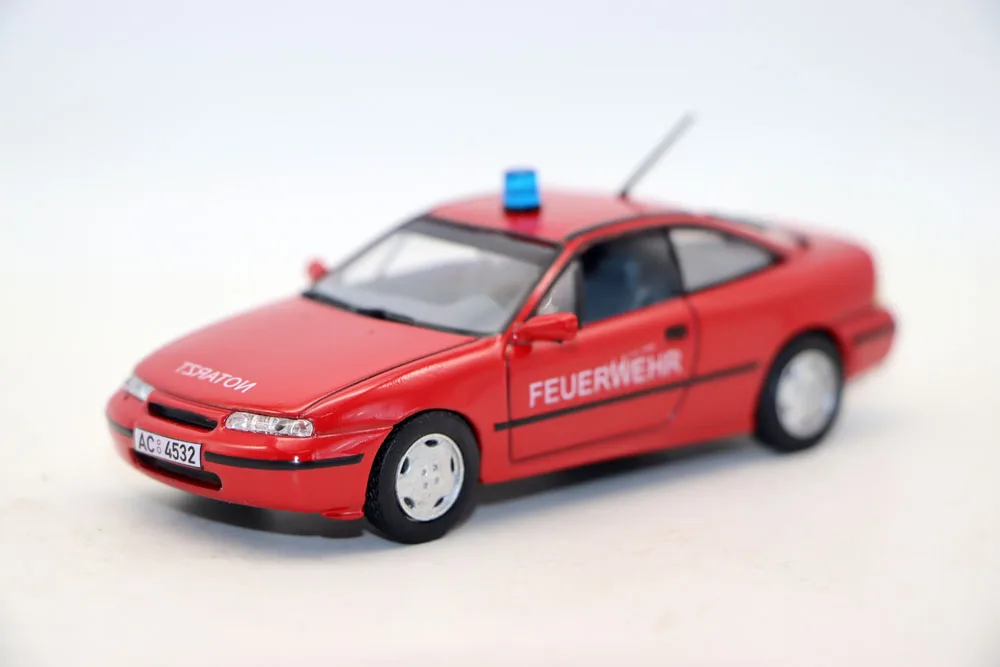 

NEW 1:43 Opel Calibra 1990-1997 PoliceCar Toy Models By IXO Diecast metal Cars for collection gift