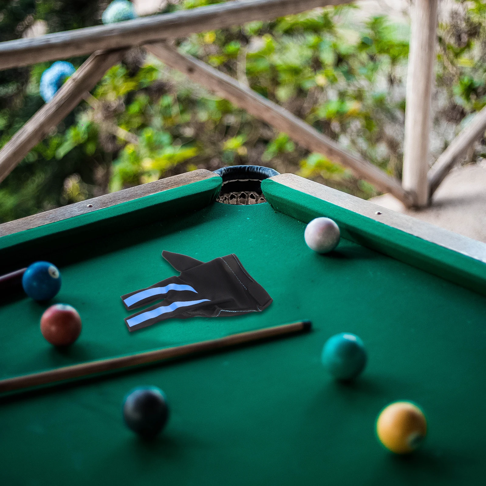 

Three-Finger Billiard Glove Breathable Wear-Resistant Pool Cue Sport Glove Elastic Protective Table Accessories