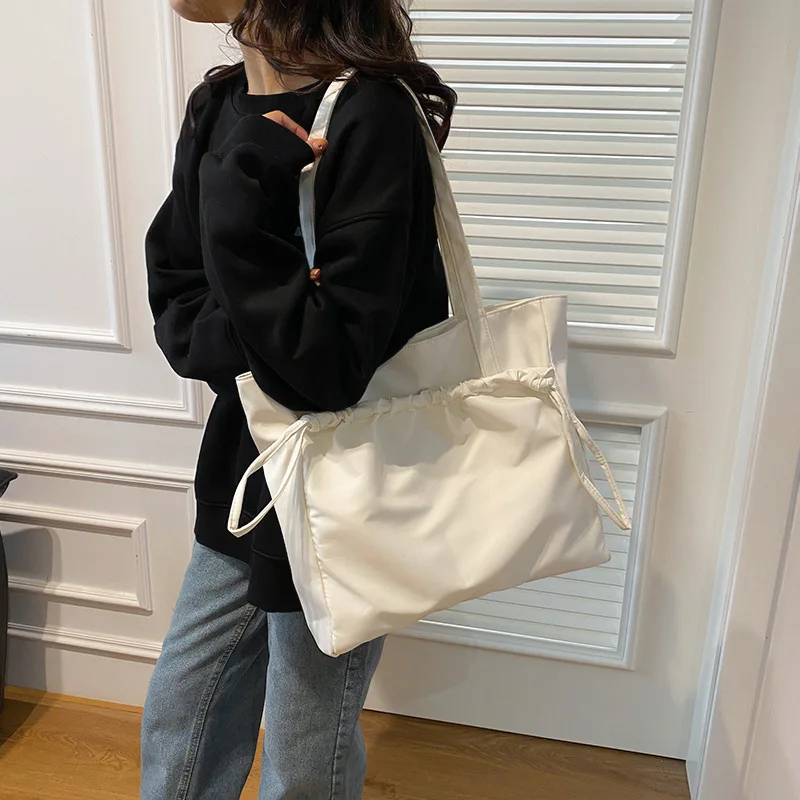 Fashion Casual Girls Shoulder Bag Autumn Winter Large-capacity Tote Bag Fashion Versatile Trend Pleated Drawstring Shoulder Bag image 3