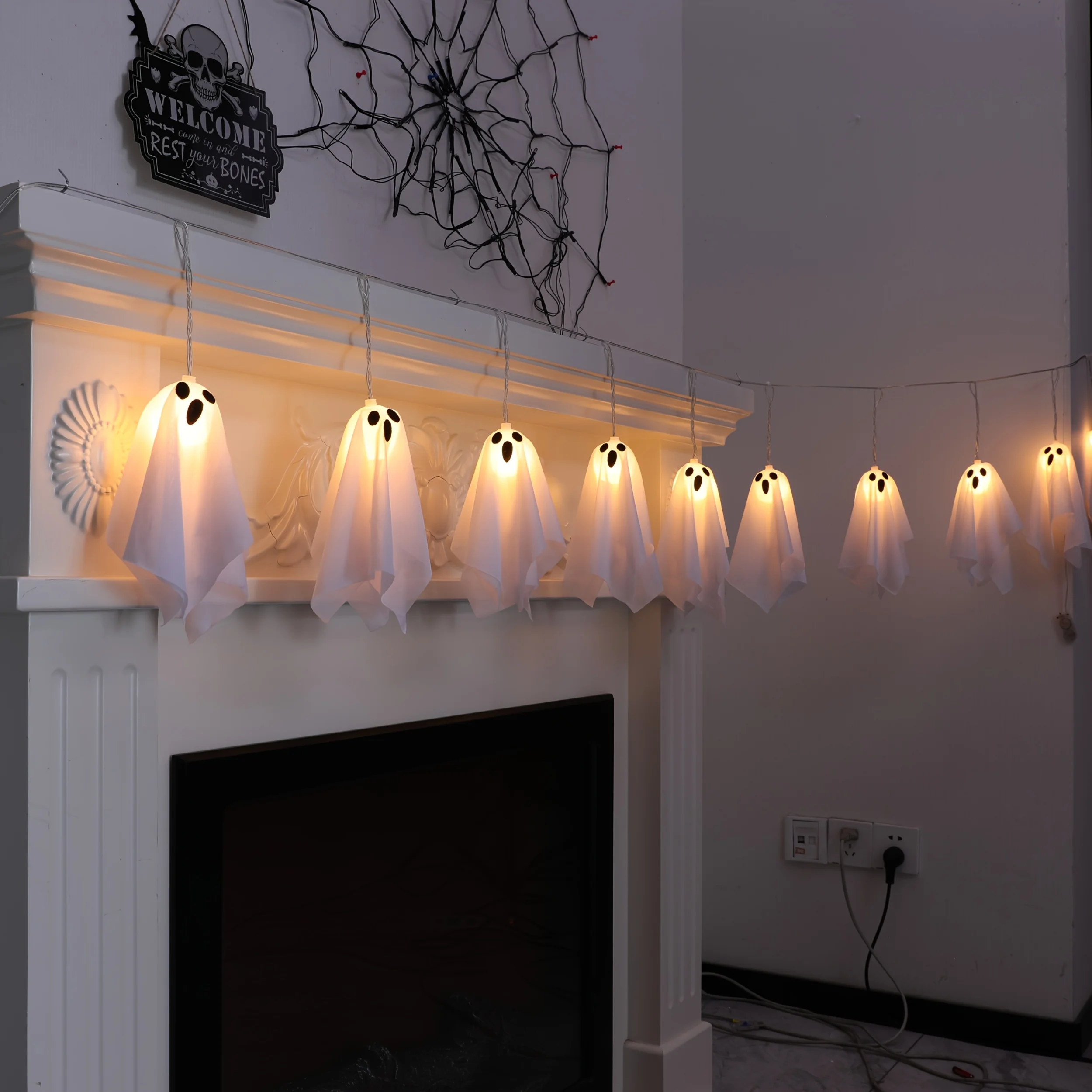 1set Halloween Decoration Hanging Ghosts Spooky Ghosts String Lights Halloween Decor Accessory for Yard Patio Garden Porch Gift