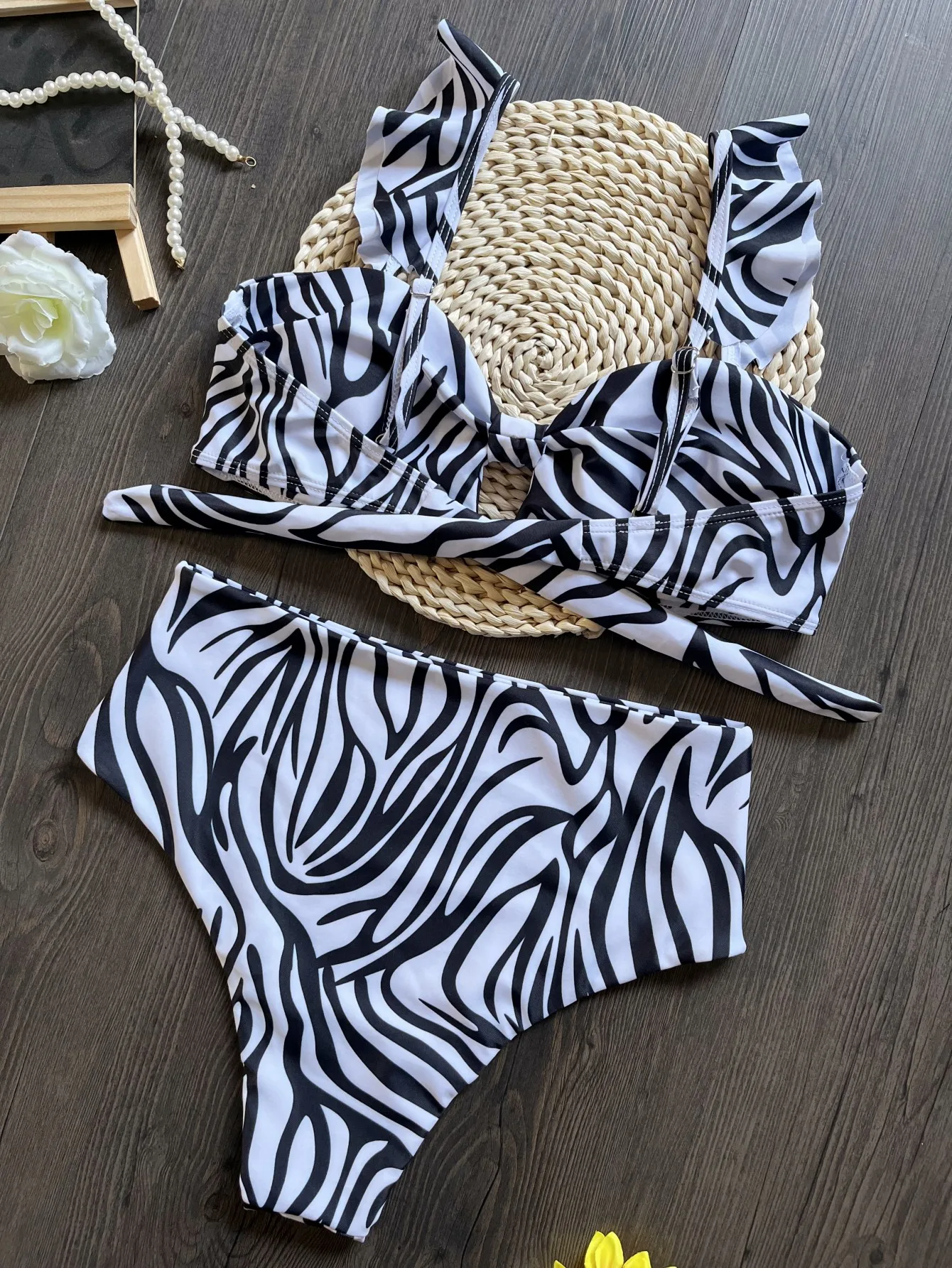 Zebra Striped Flying Sleeve Bikini 2025 Hotes Women Beach Volleyball 2 Pce Bathing Suit Lovely Princess Wind