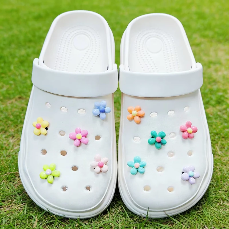 10PCS Fashion flower Hole shoe Charms Designer DIY Shiny Bling Shoes accessories Decaration for Clogs Kids Boys Women Girls Gift