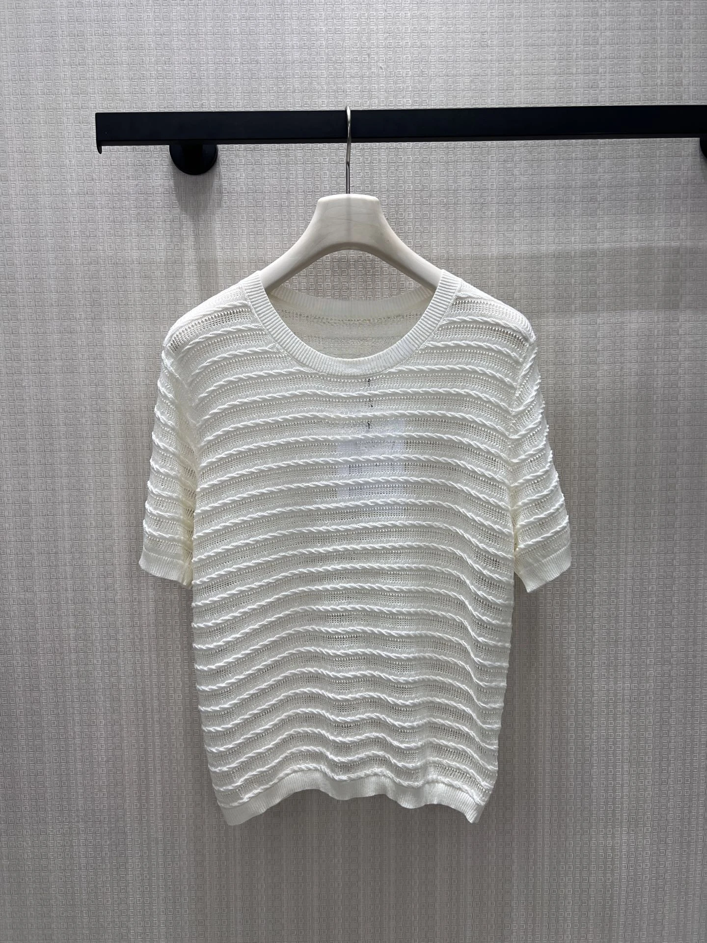 

Women's Textured Wave Pattern Knitted Short Sleeve Top Hollow out Knot Design Versatile Daily Commute Suitable Loose Fit Summer